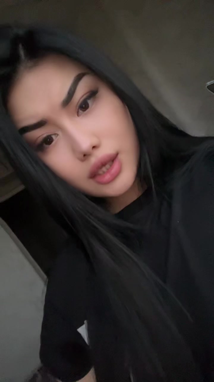 @Камолиддинова🖤
