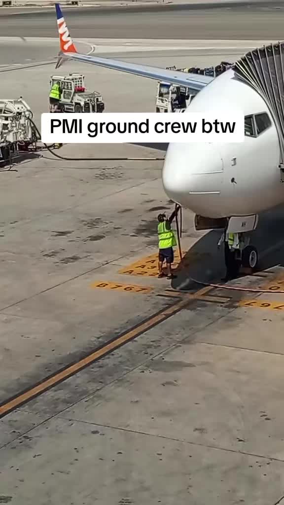 @✈️🇨🇿AviationGuy777🎸🚌
