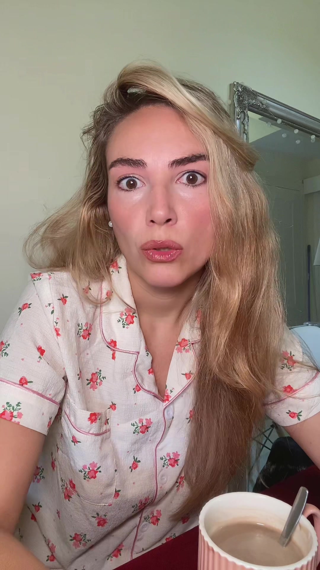 @Ro