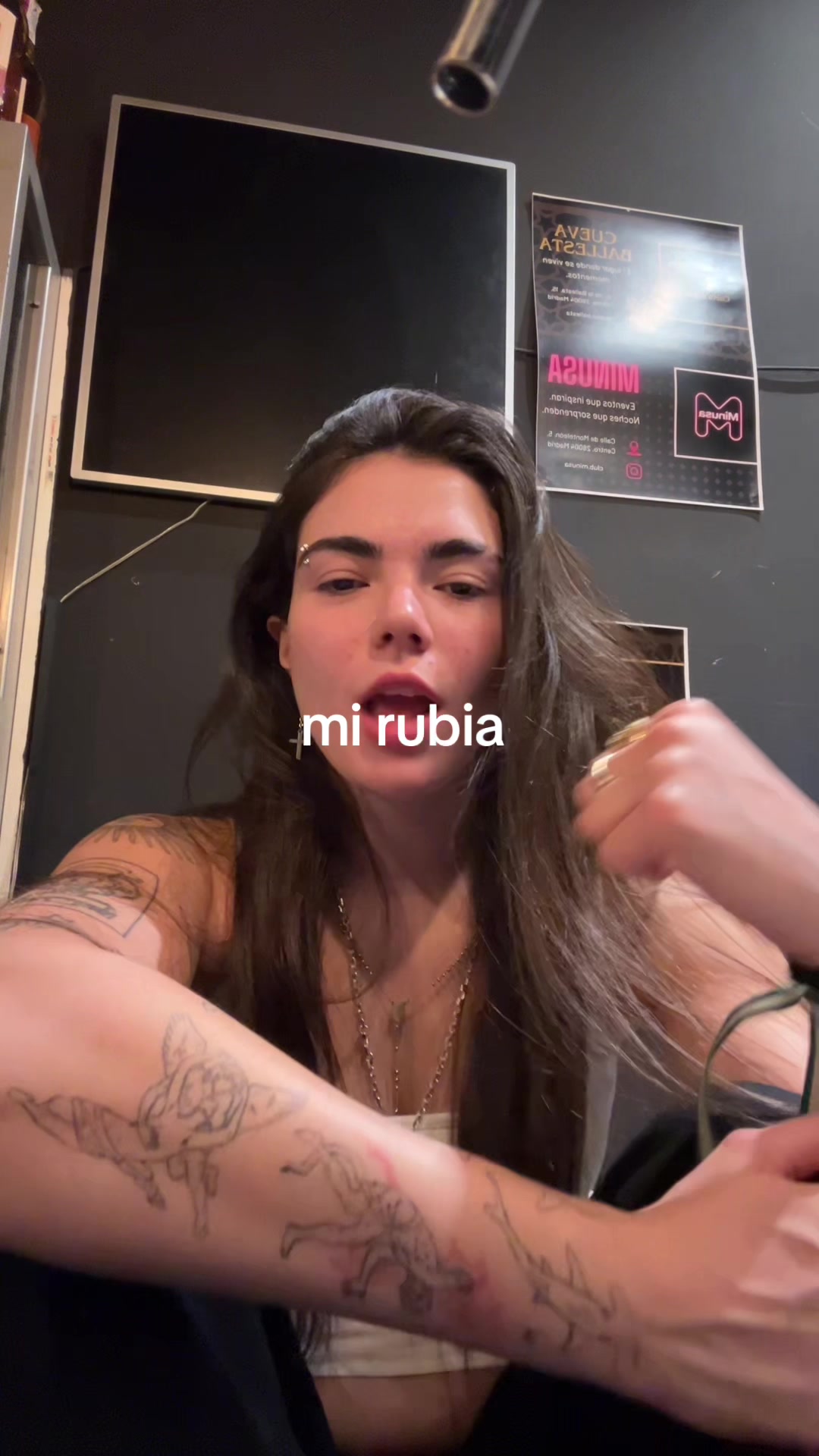 @lola