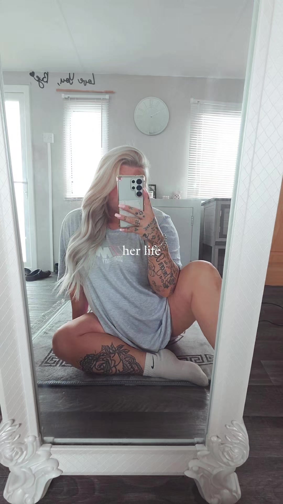 @𝓒𝓱𝓪𝓻 𝓛𝓸𝓾𝓲𝓼𝓮🖤
