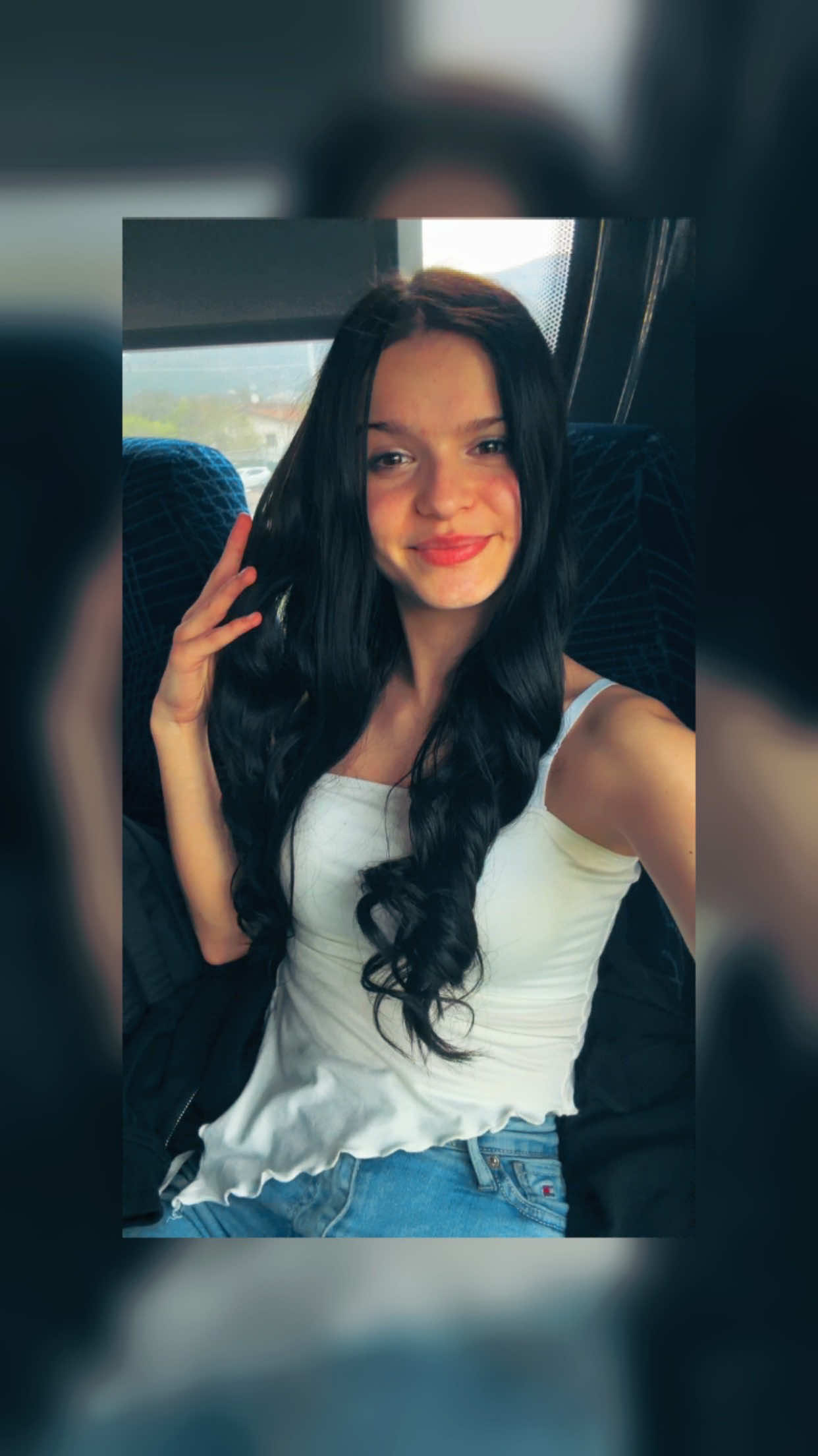 @Adelisa