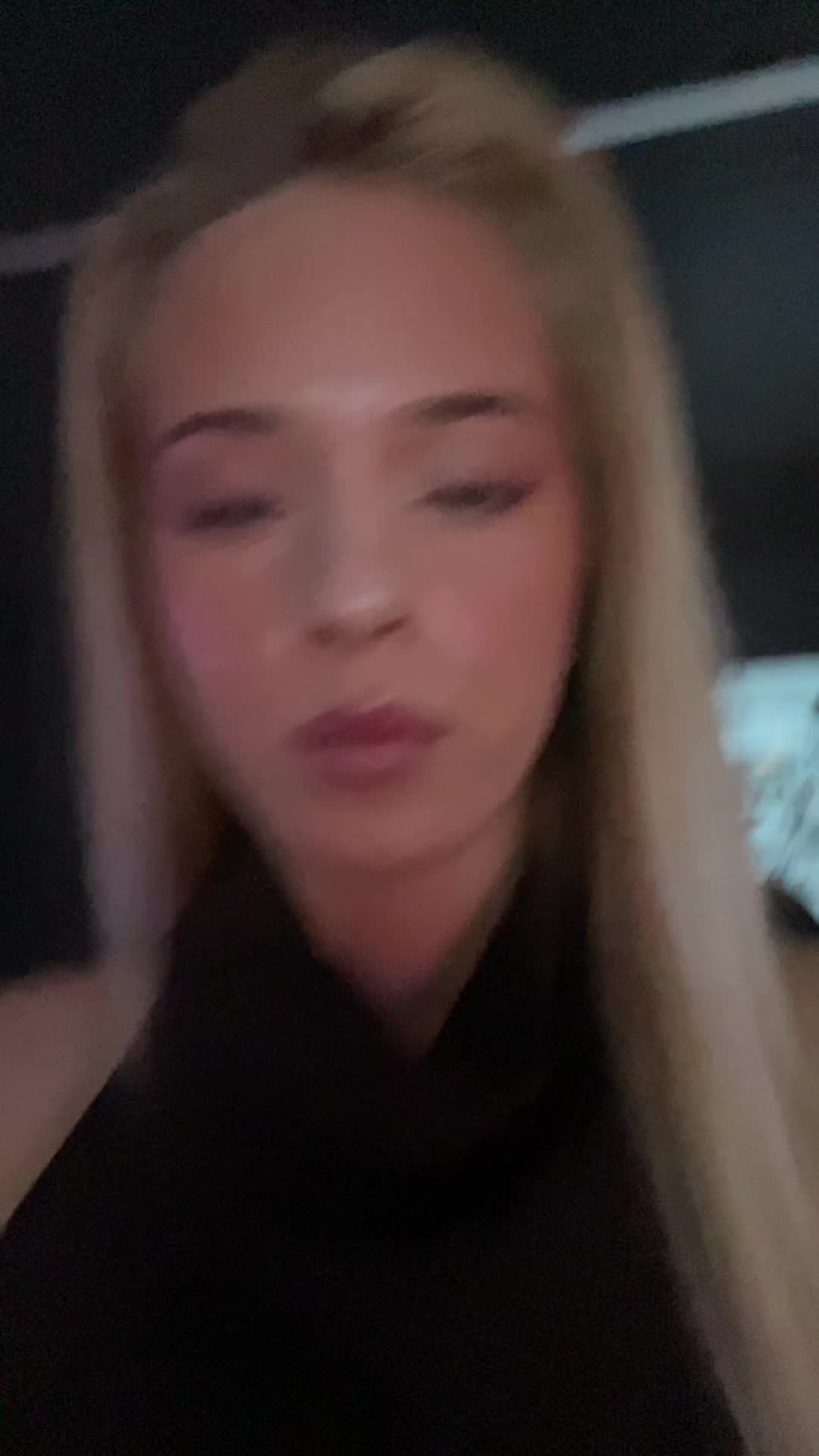 @Tindraaa