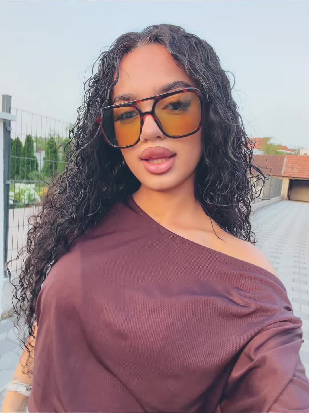 @e🇦🇱