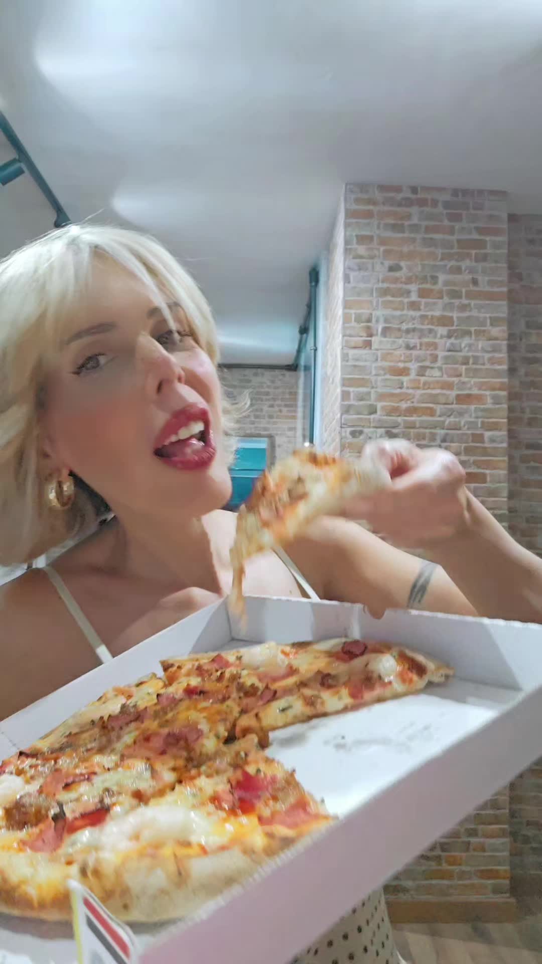 @Realbarbieofspain