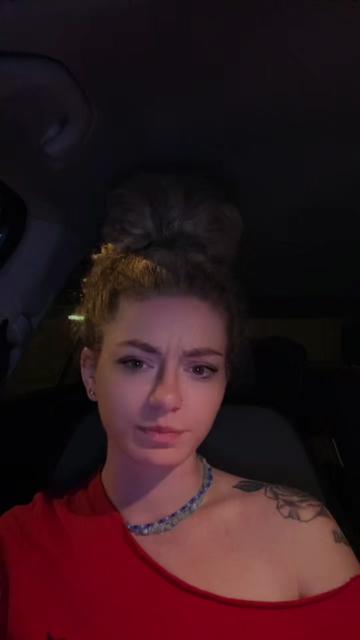@curliefries_
