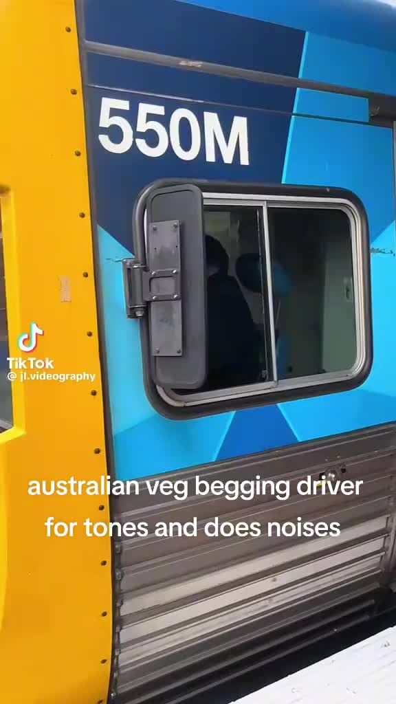 @bus veg corner