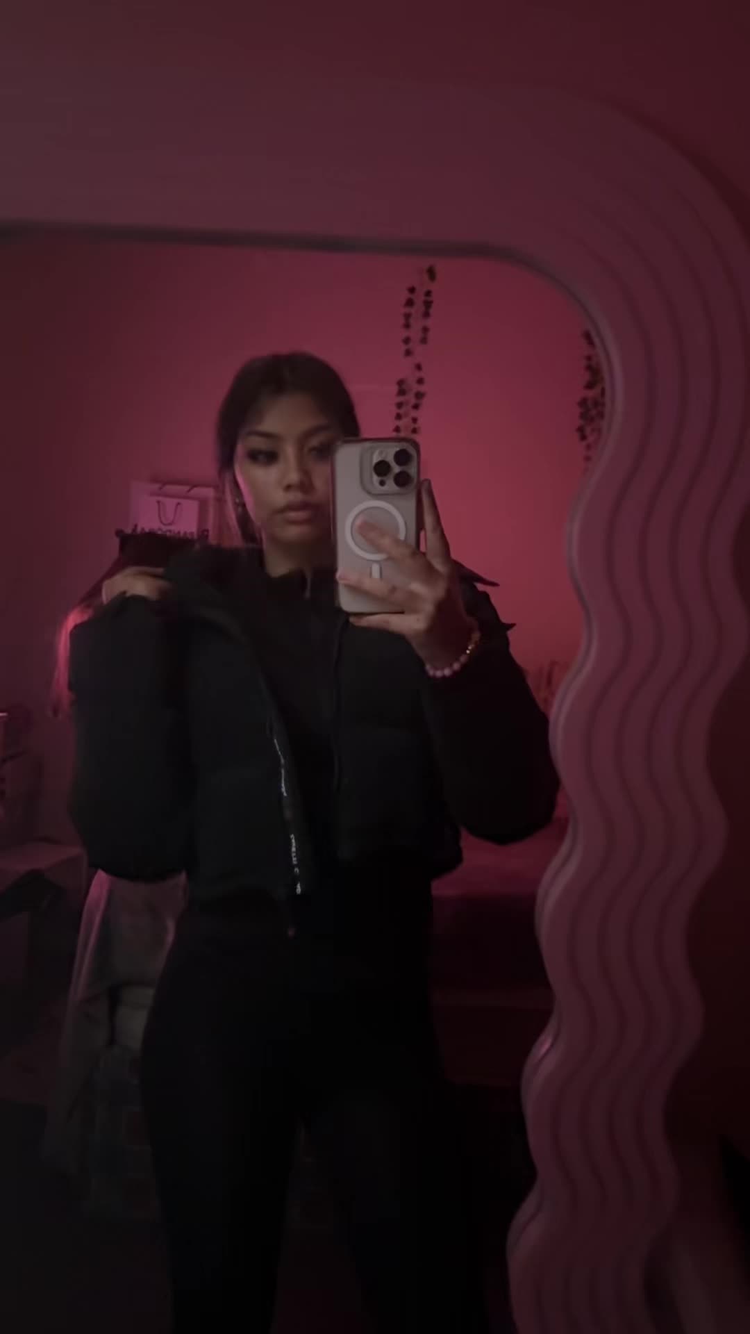 @nicole🥹