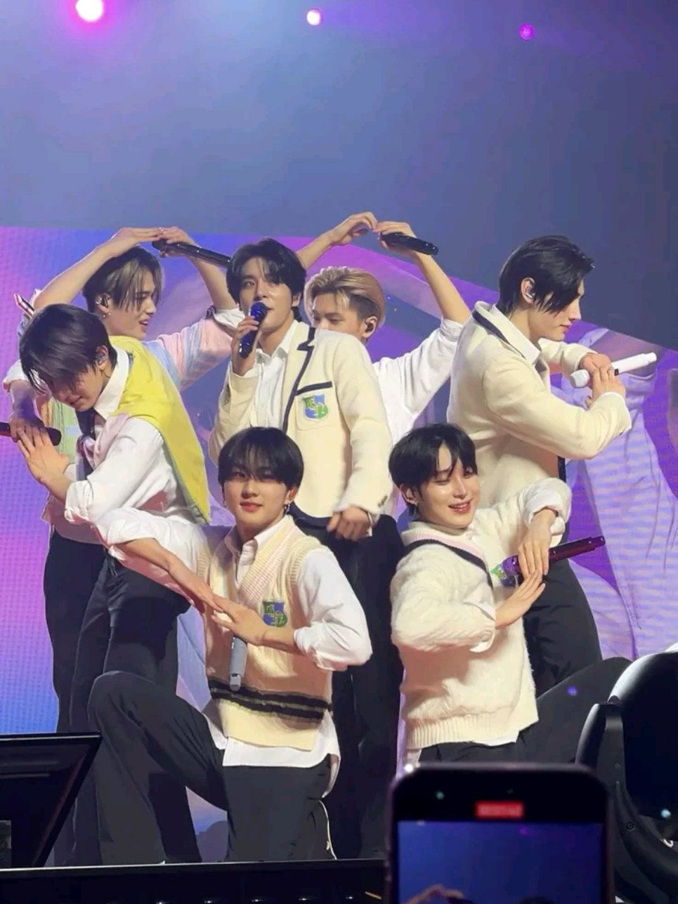 @asya⁴&sup2; .ᐟ