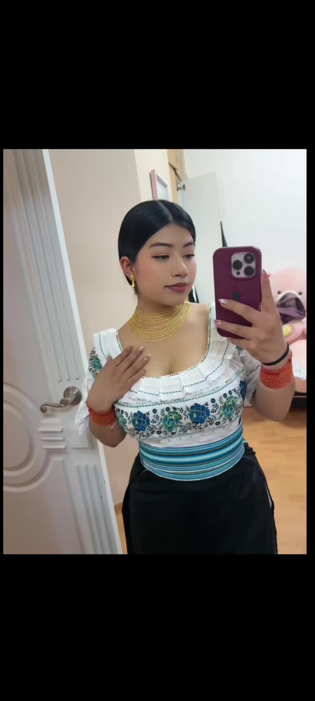 @nina_travez
