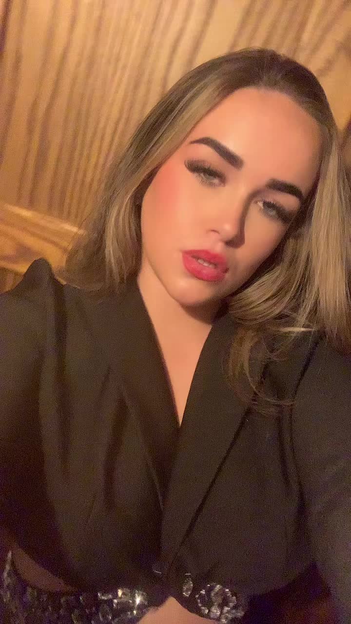 @Elliemaycawley1