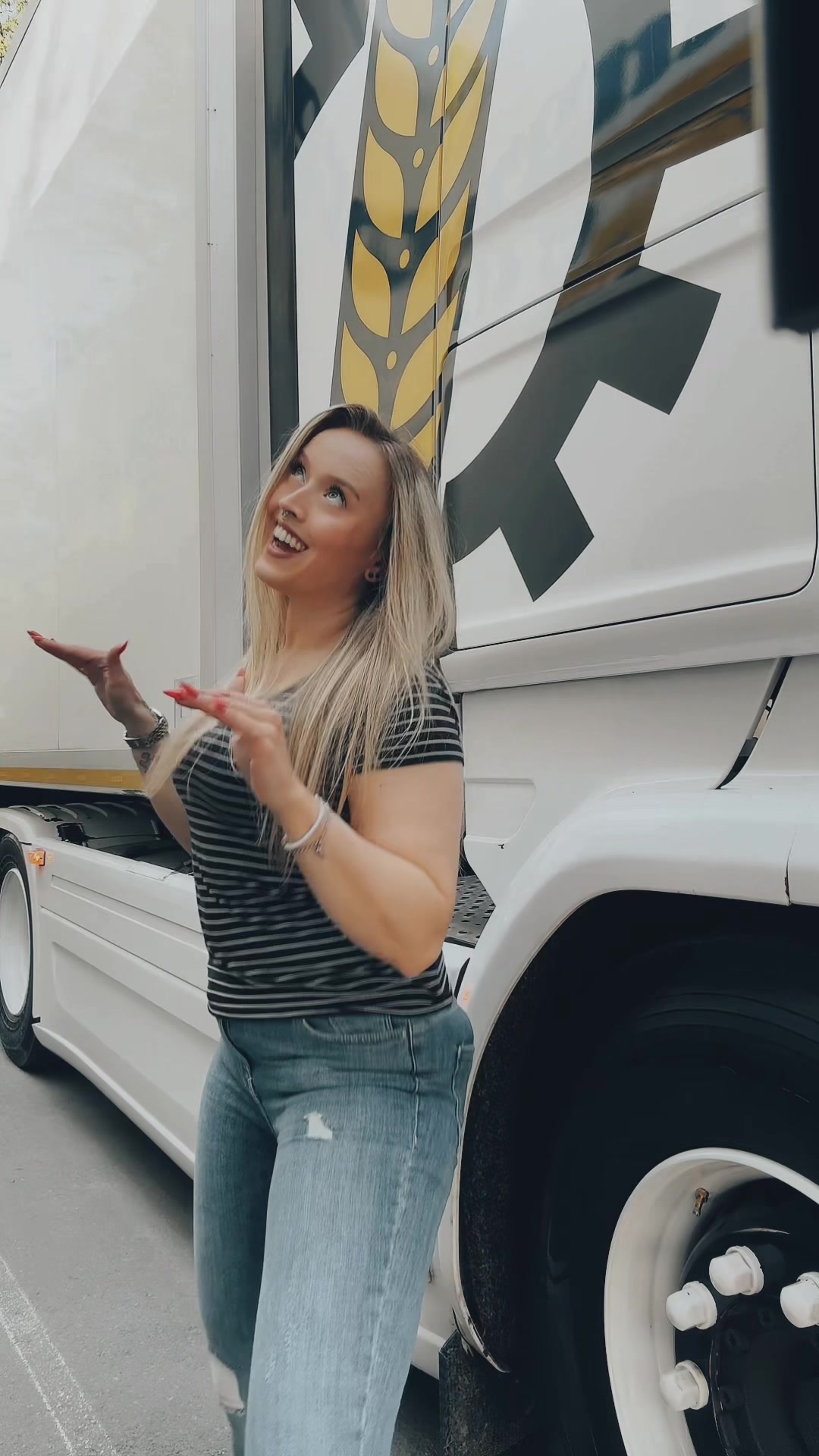 @Sarah🐝