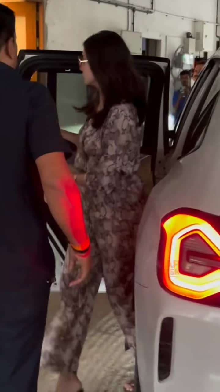 @Urvashi Rautela