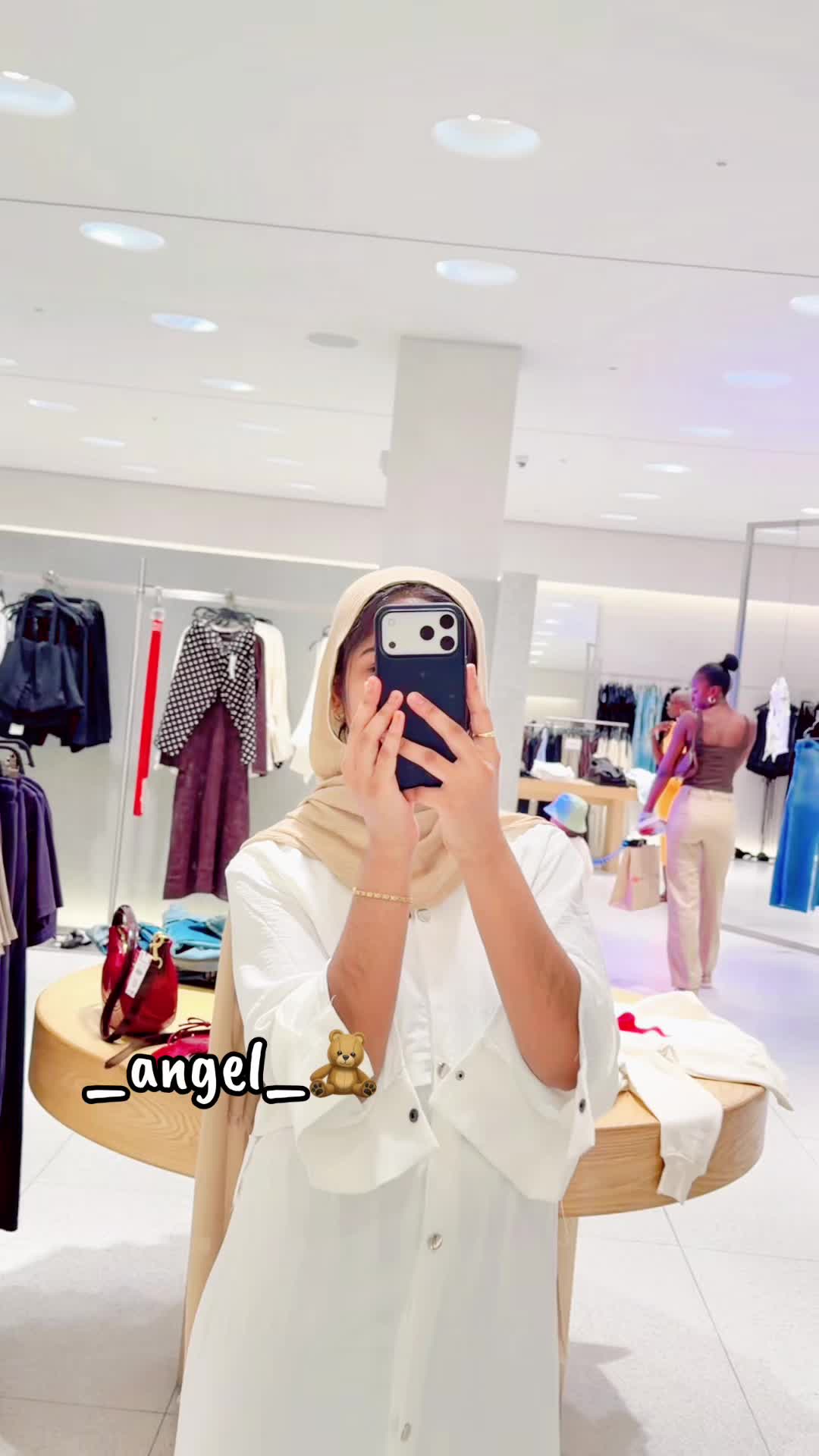 @_Angel_🧸