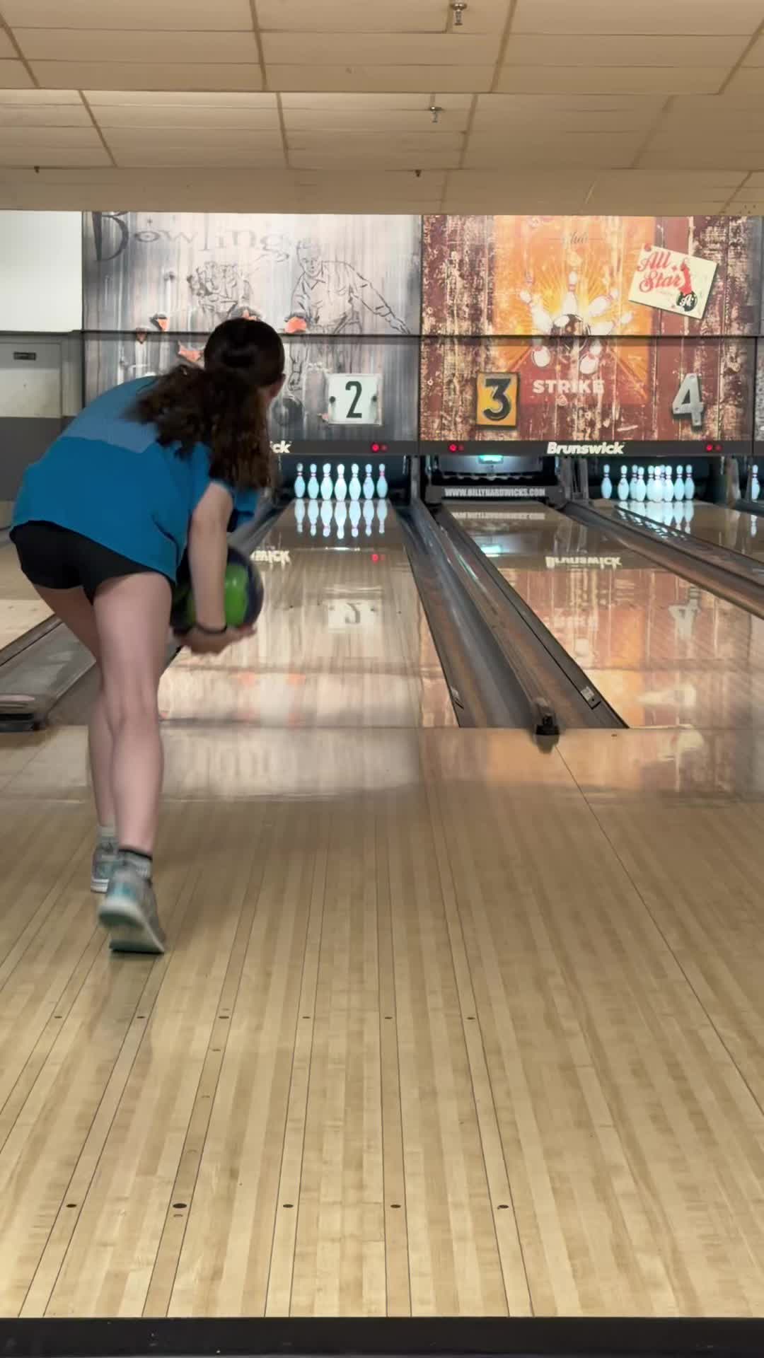 @Bowling with Zo&euml;