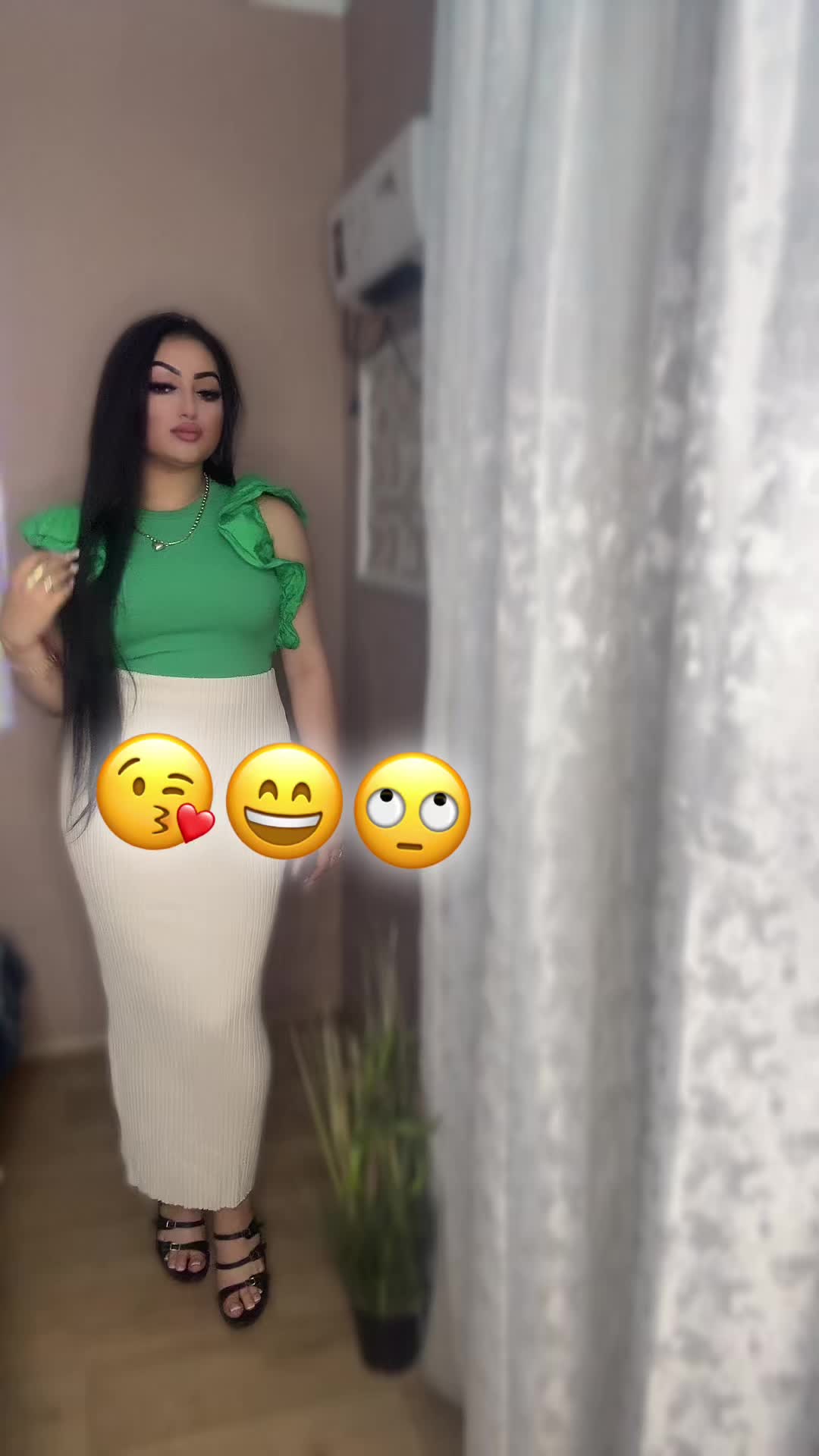 @Vivike007💋