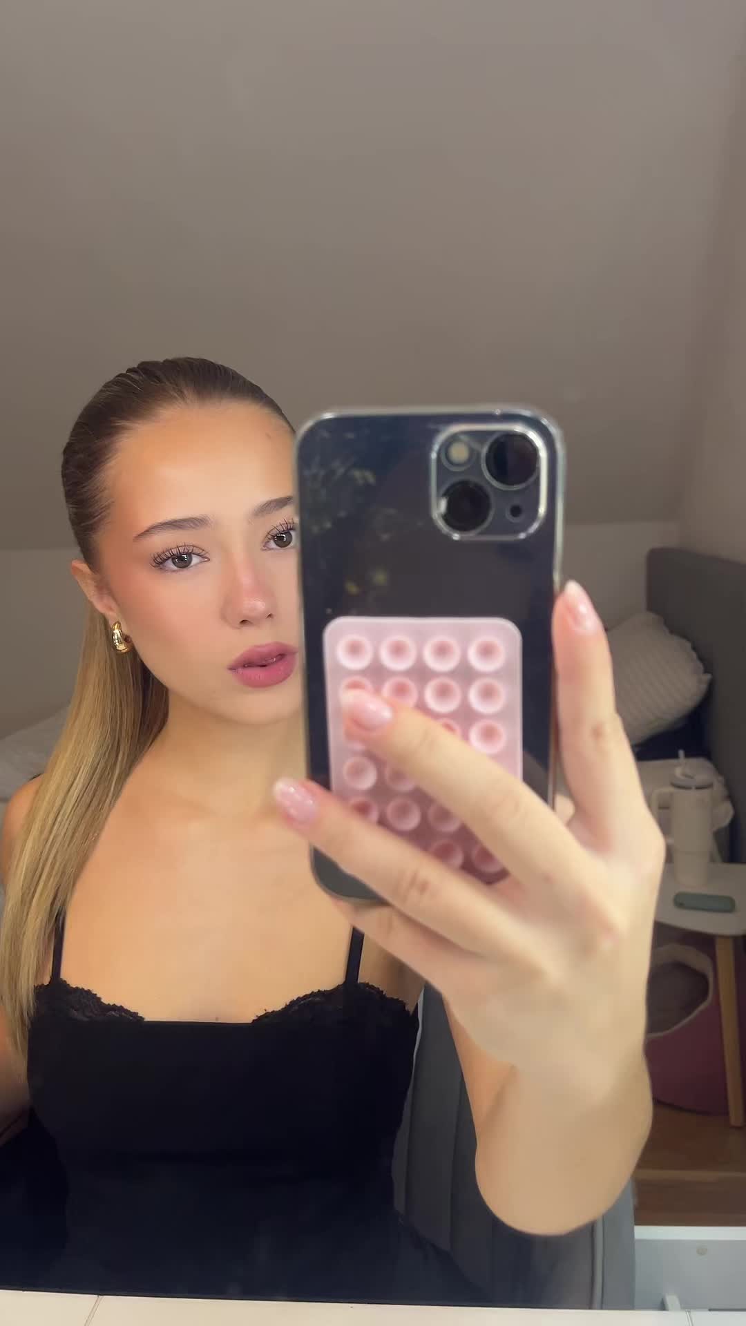 @𝒮