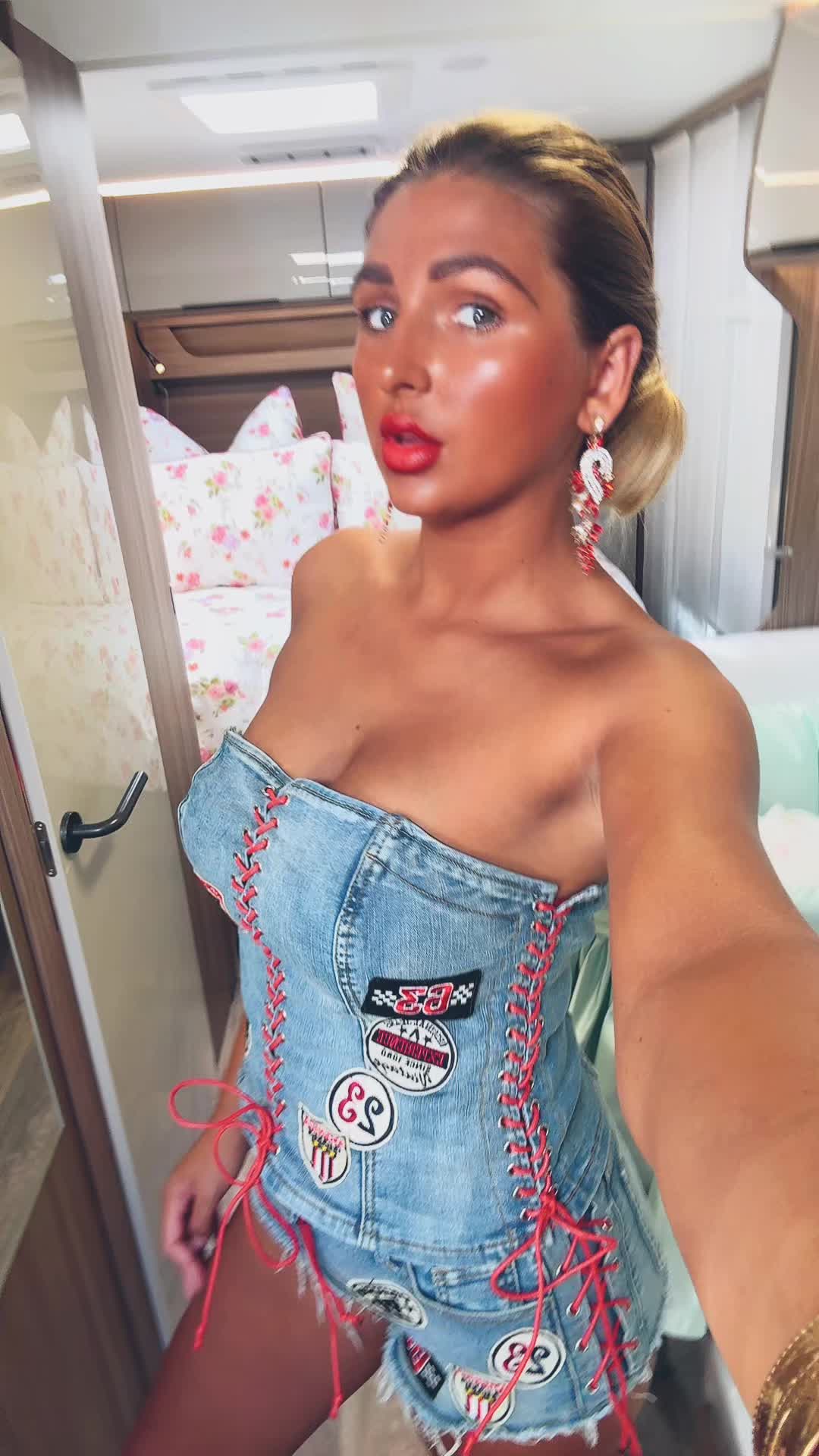 @sisterprice