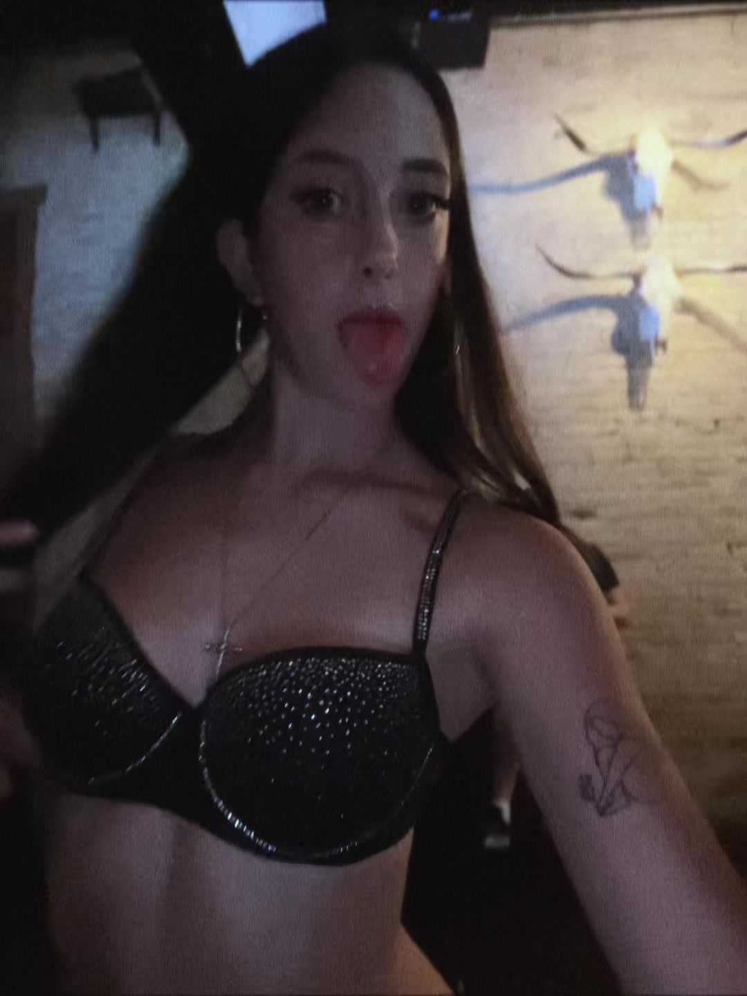 @livingitup.888