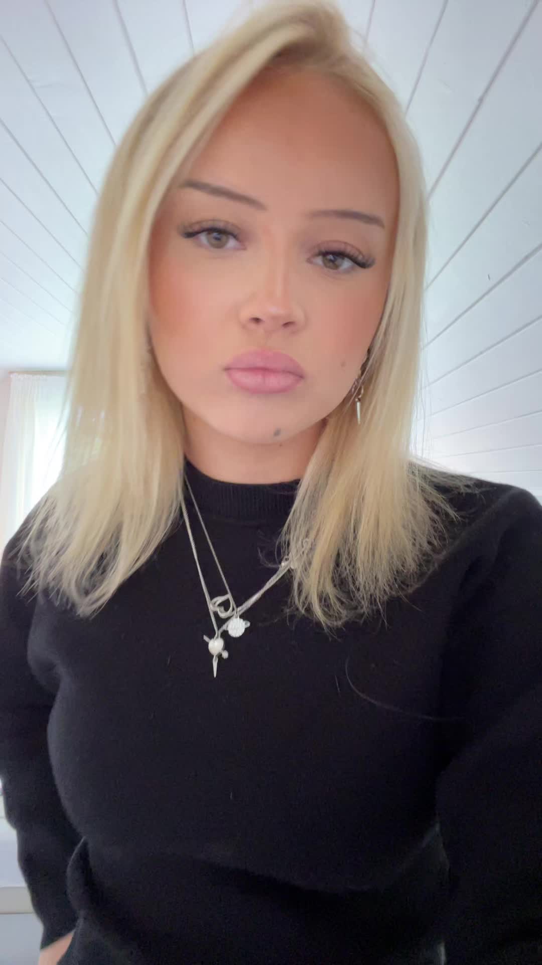 @𝓘𝓷𝓰𝓪 𝓔𝓵𝓲𝓪𝓼𝓼𝓸𝓷