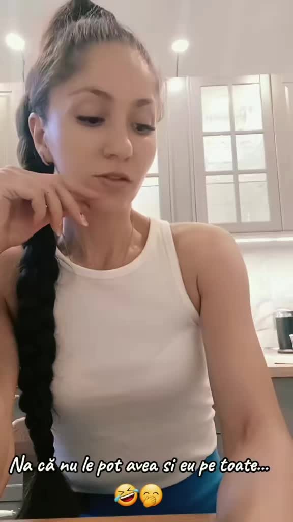 @Elena Monica