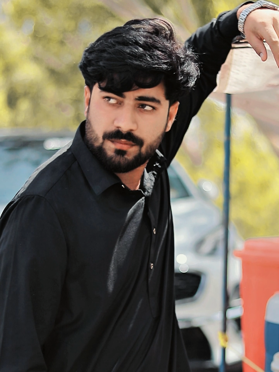 @👑عزیر~Pathan🤍🌼