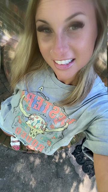 @amienicole