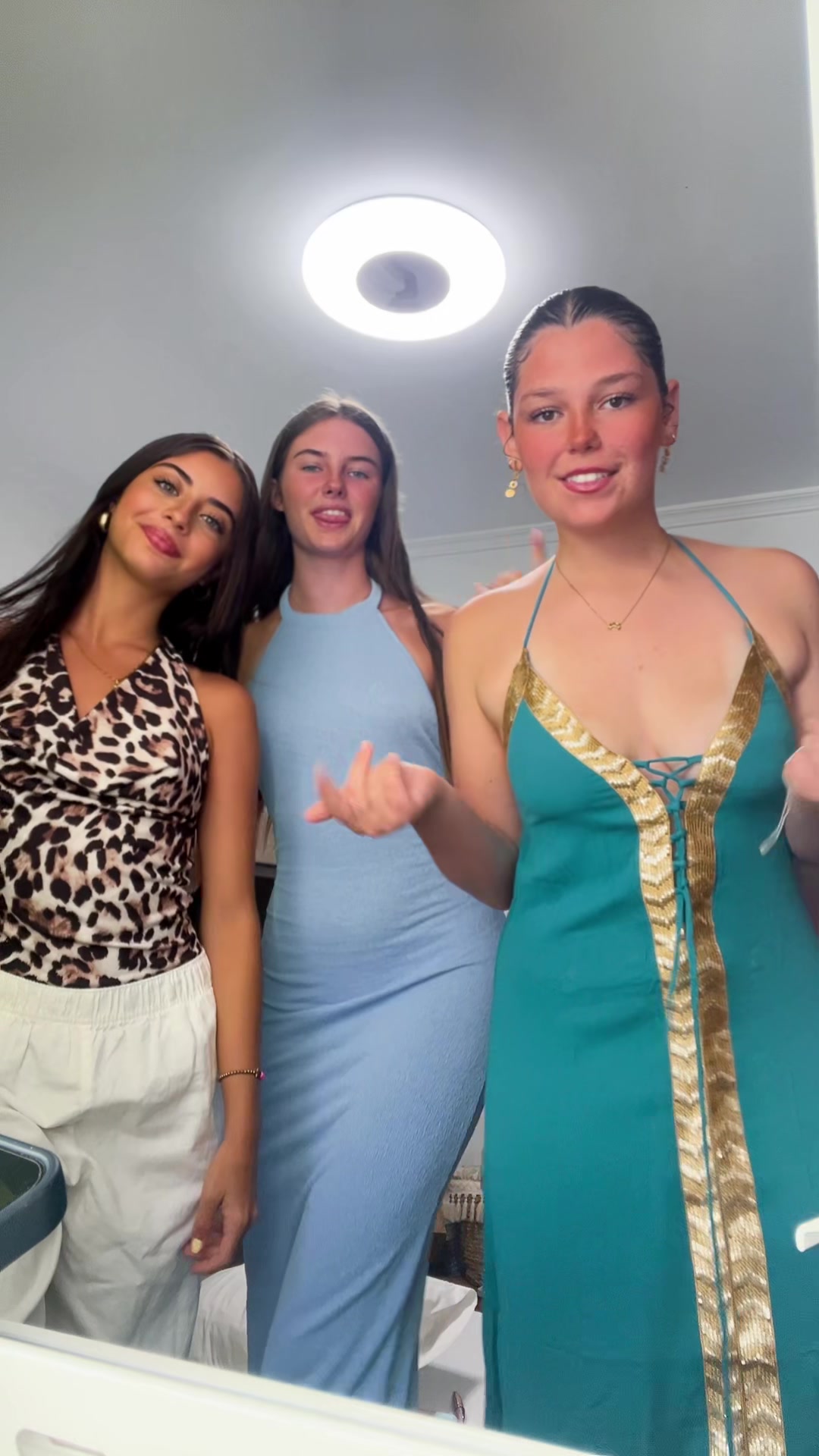 @irisgomezzzz