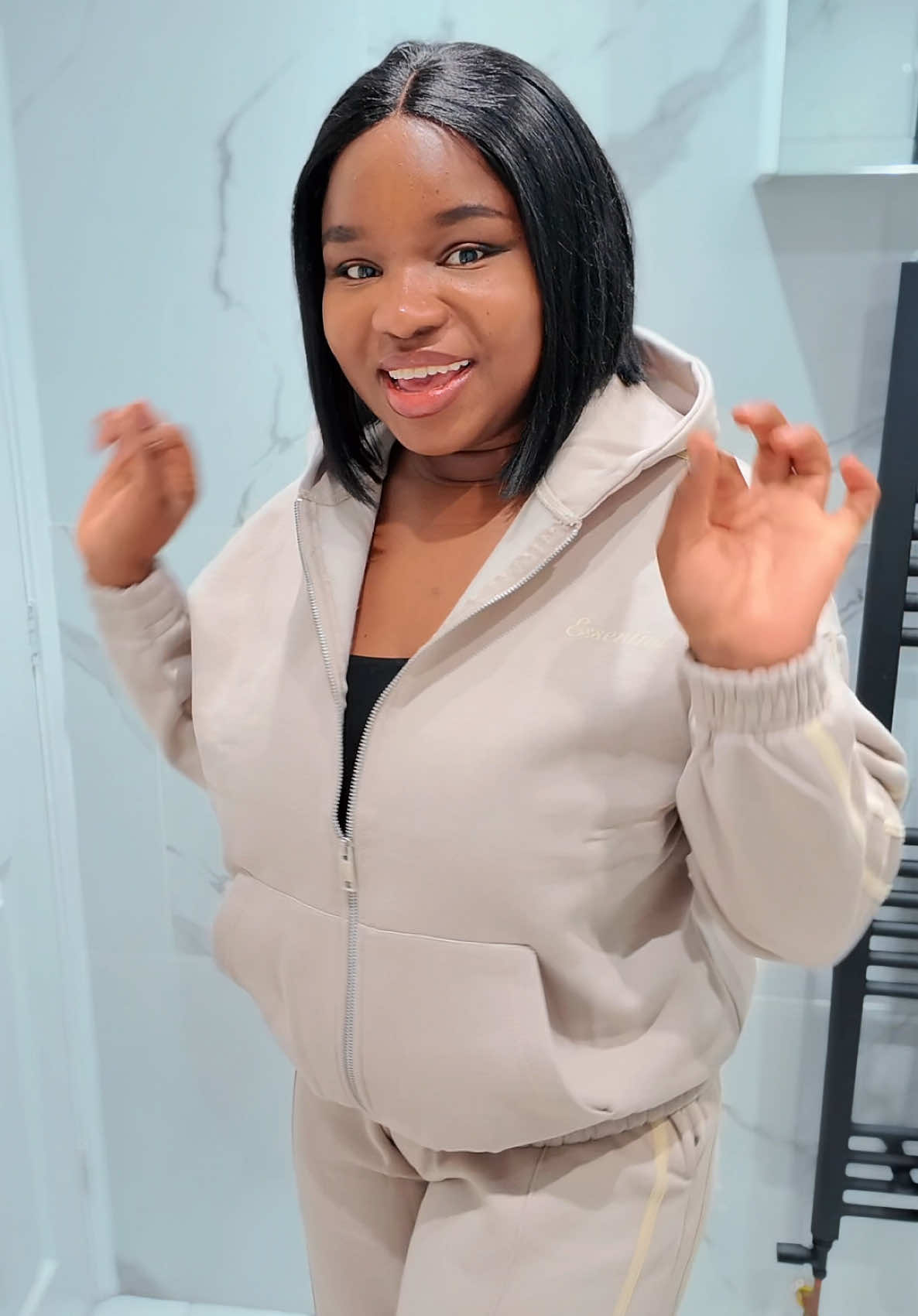 @Charity| Mom + Content Creator