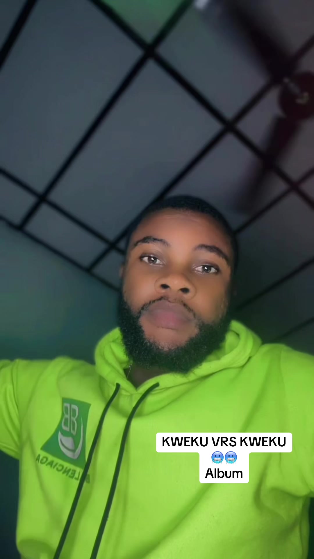 @THE GREEN HOODIE GUY ๐๐