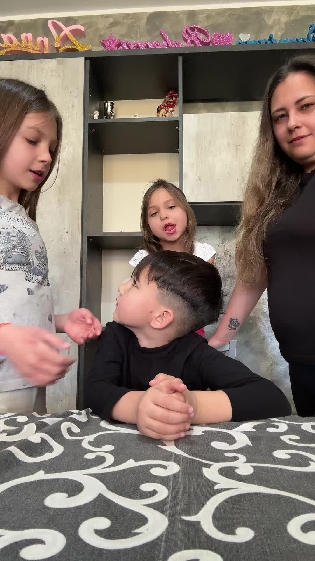 @rebyMirzea