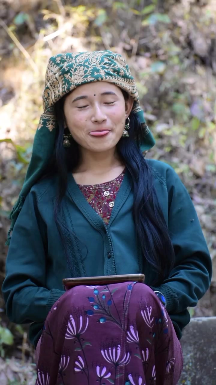 @रविना सलामी 