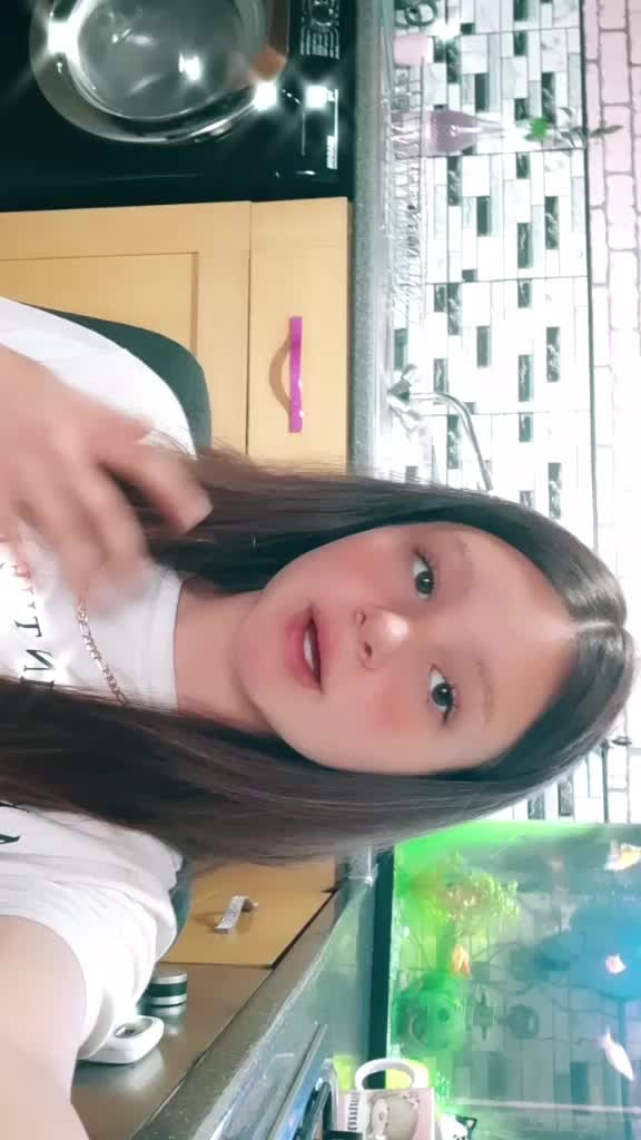 @𝖘𝖍𝖊𝖊𝖘𝖍