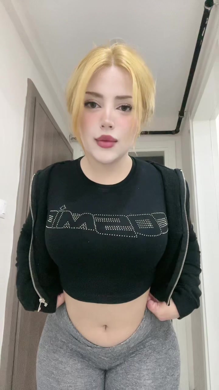 @melekwhhoo