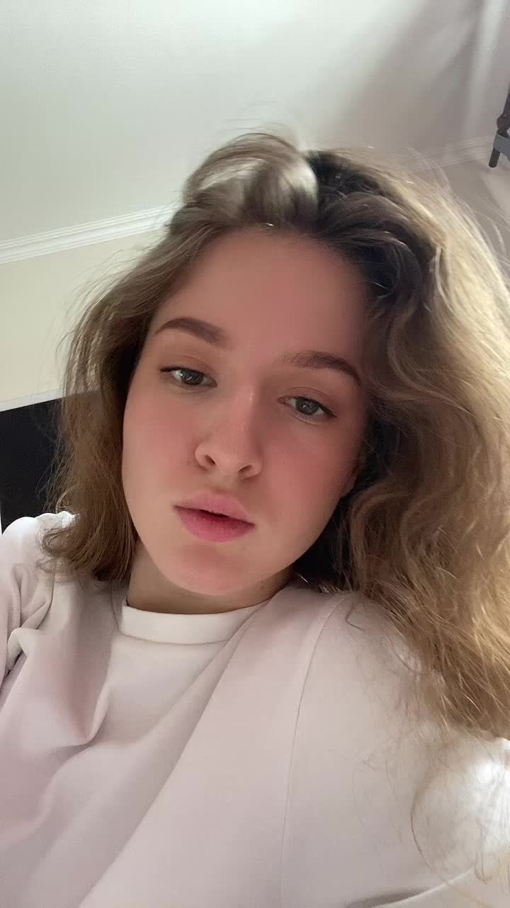 @Anastasia💞