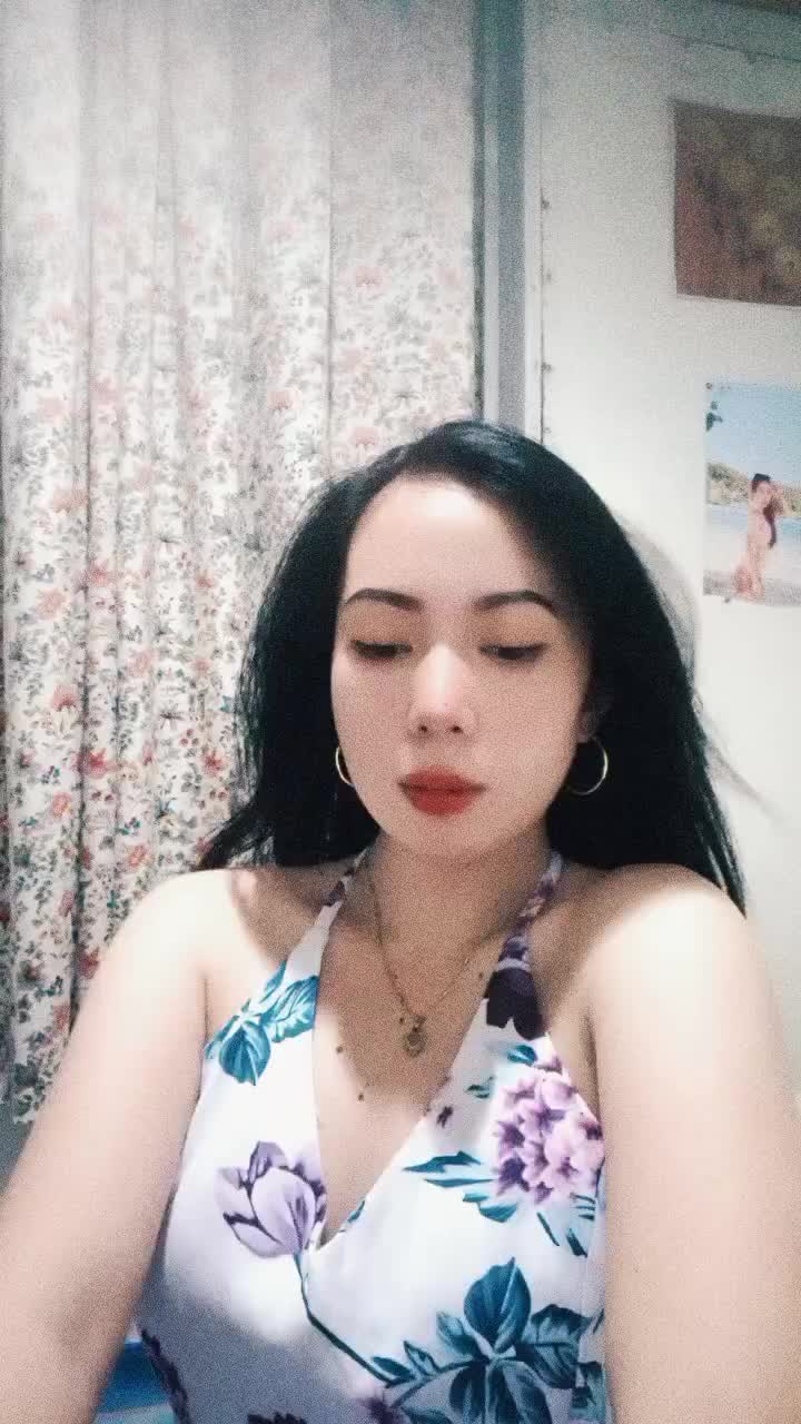 @C H E L L E_09🥀