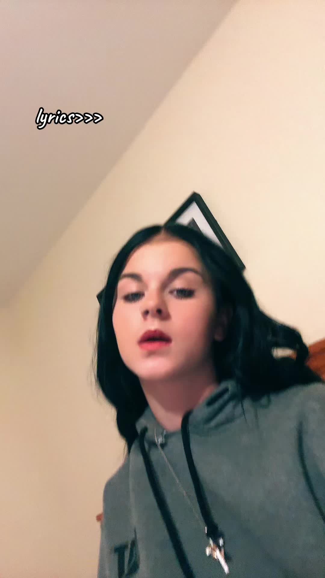 @skylar🖤