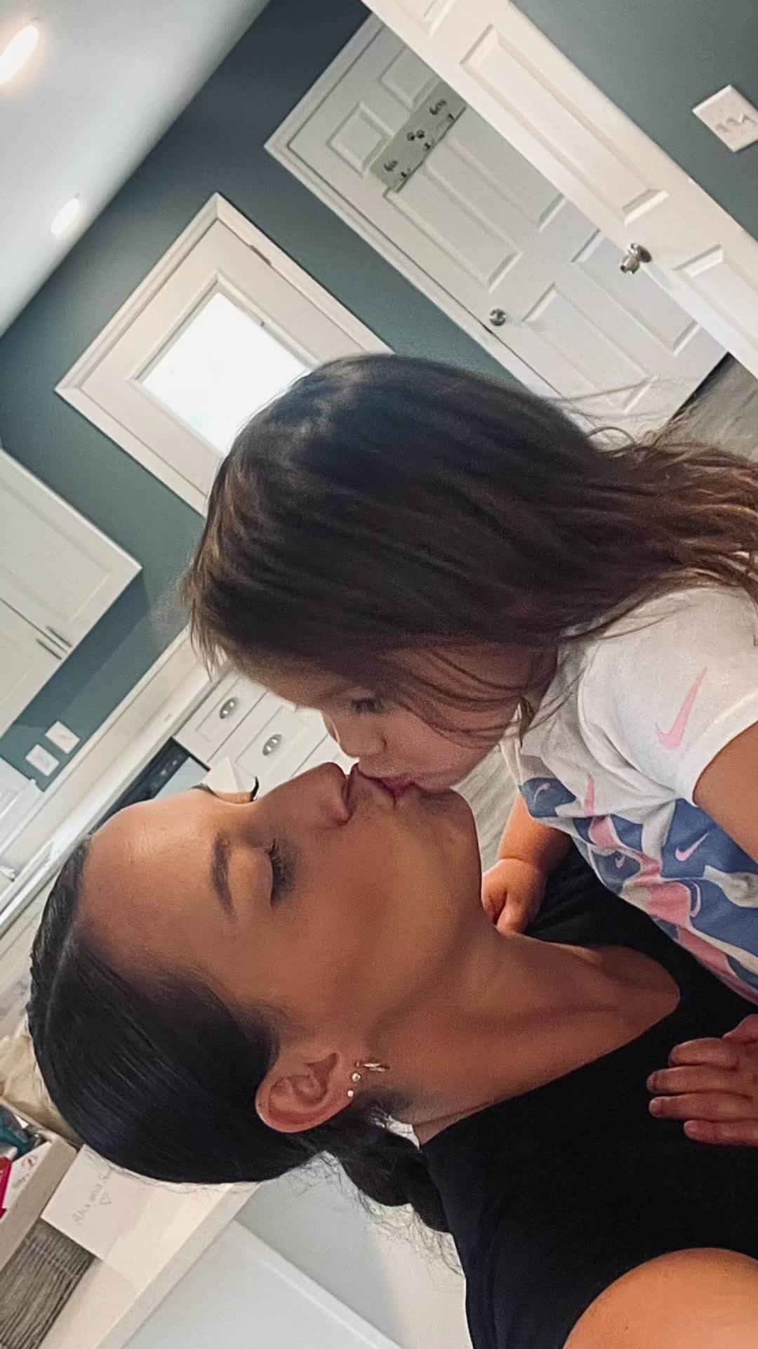 @samanthalenay