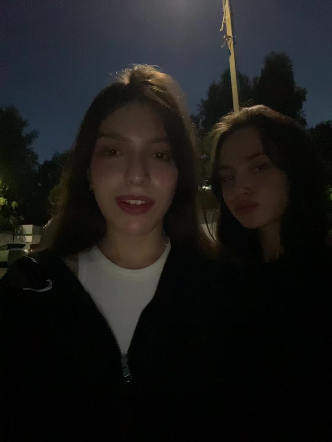 @🍇