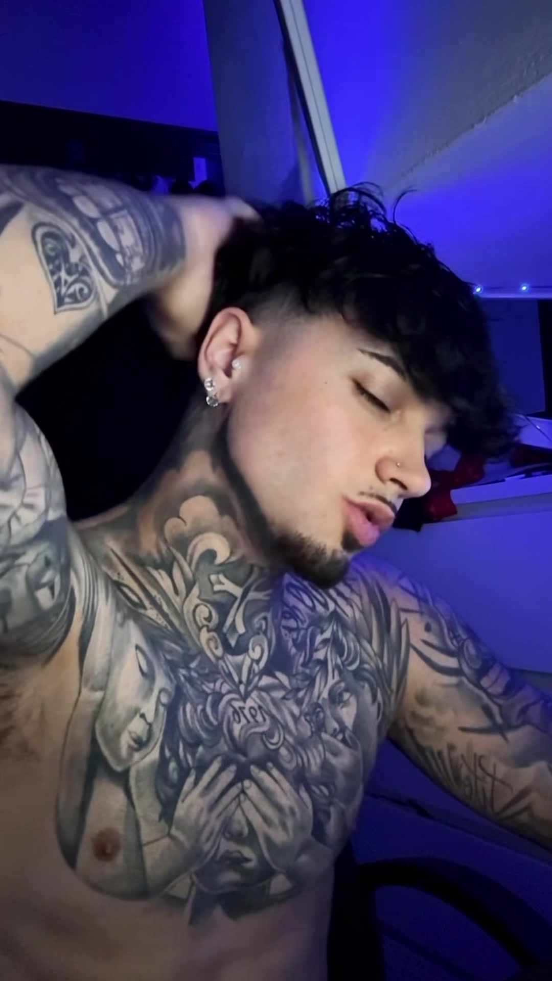 @Adriizz