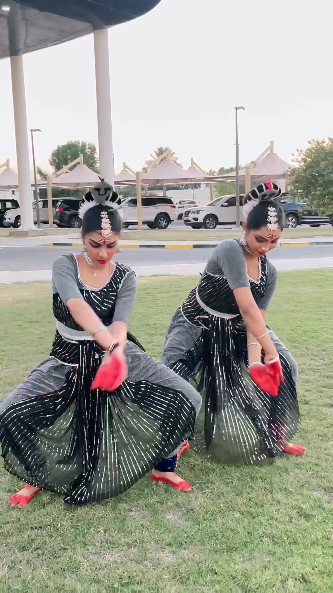 @Poojaaaas