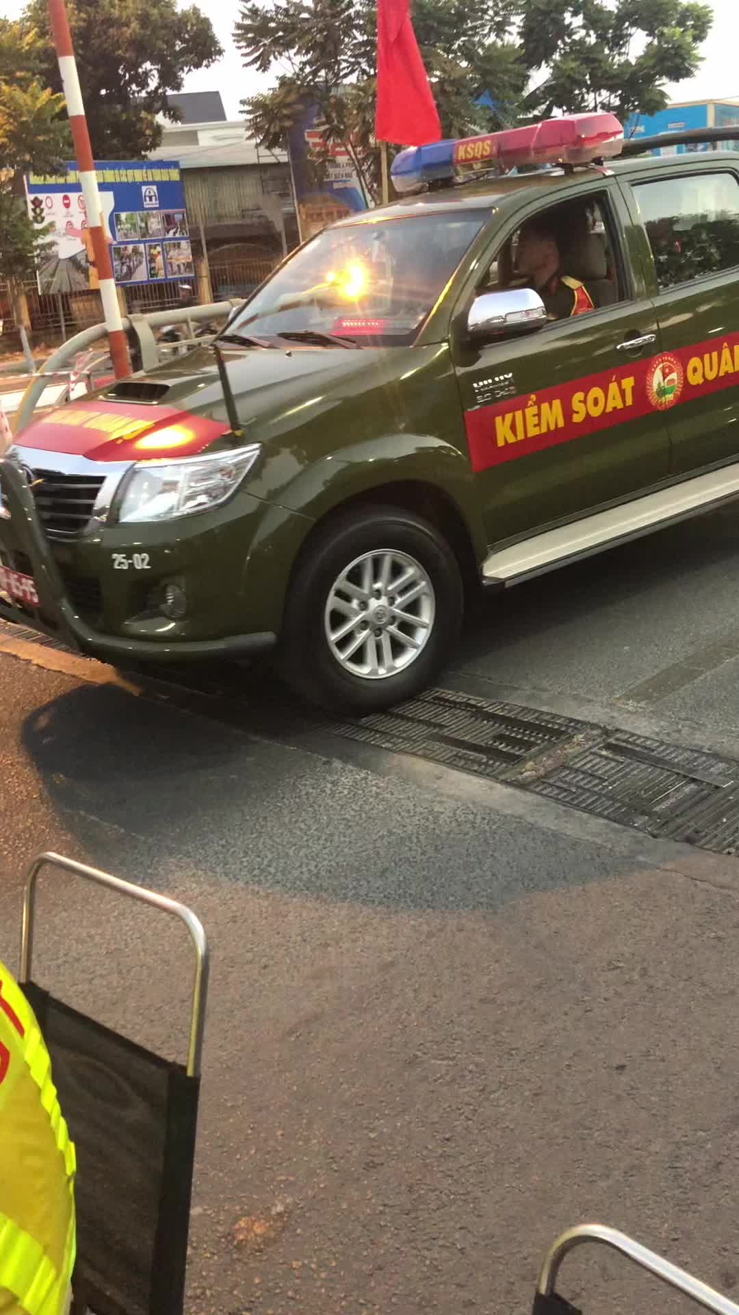 @MT 👮♂️👮♂️👮♂️