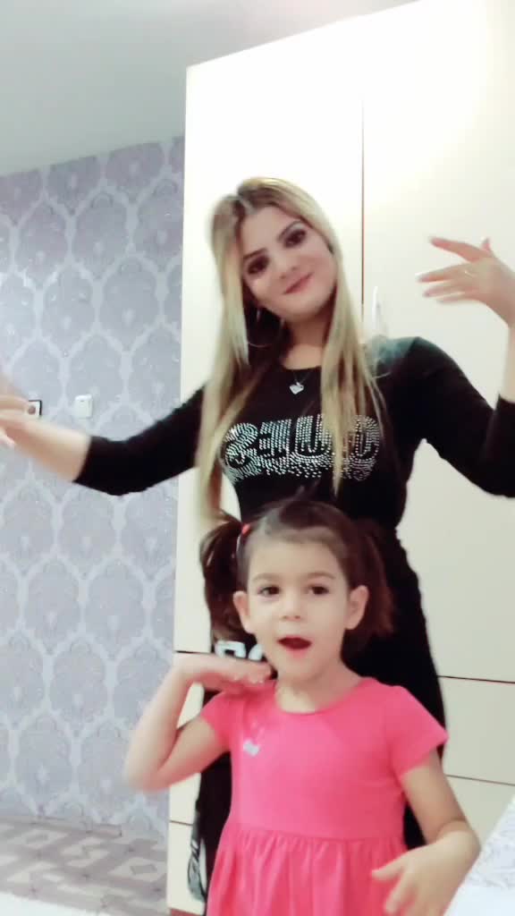 @esmeraldamitkova
