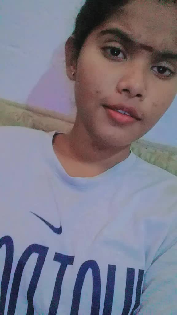 @teddy girl 🐻
