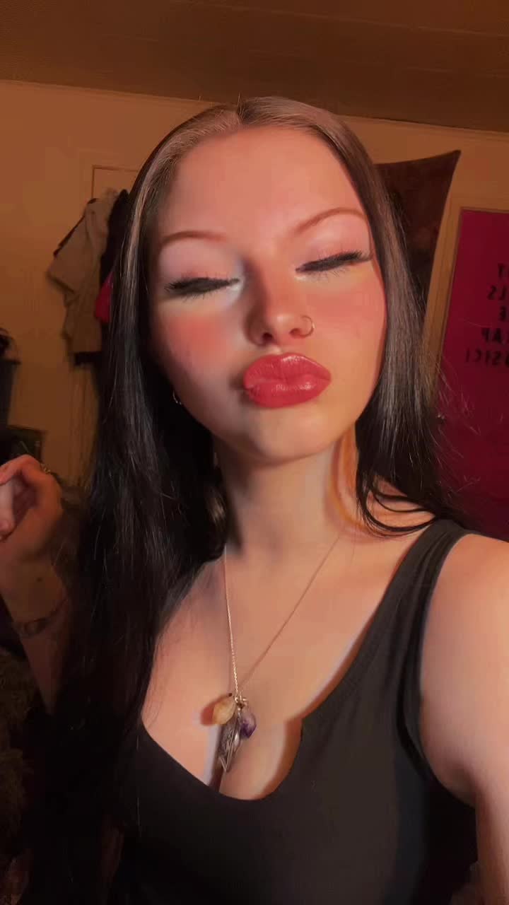 @Maddie🌙🥀⛈️