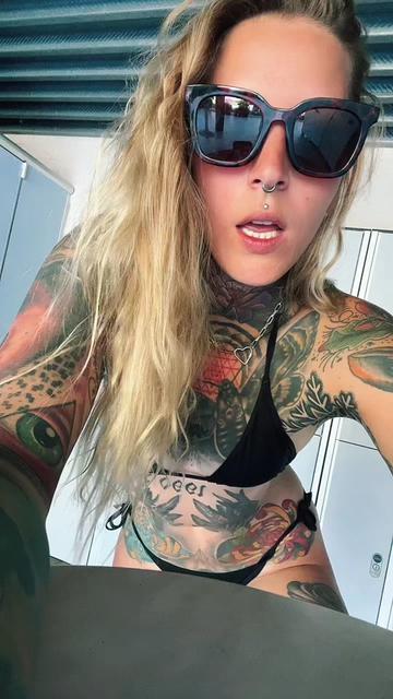 @Lisa Rocketcock 🚀