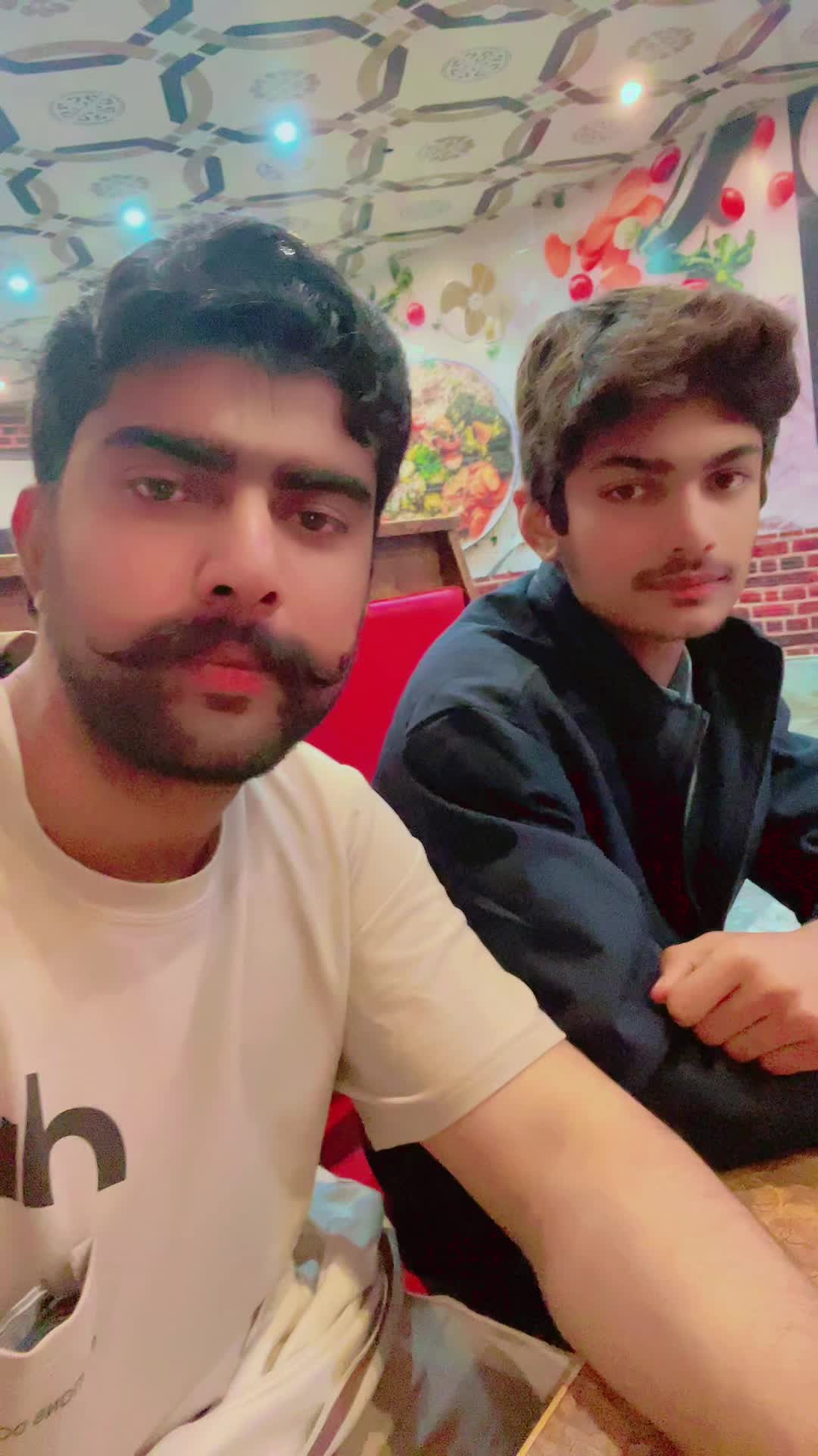 @🦅علی🦅