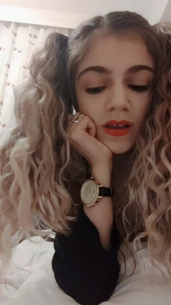 @H'özge sönmezer🦋