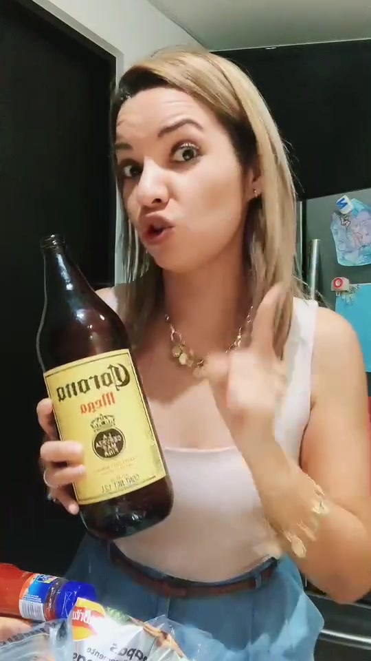 @Delia Sari&ntilde;ana