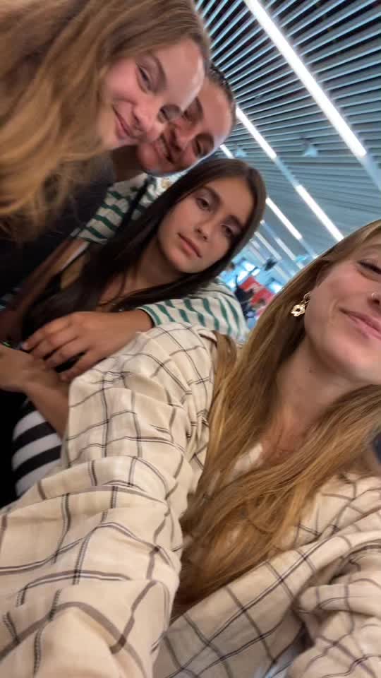 @mia_kogan